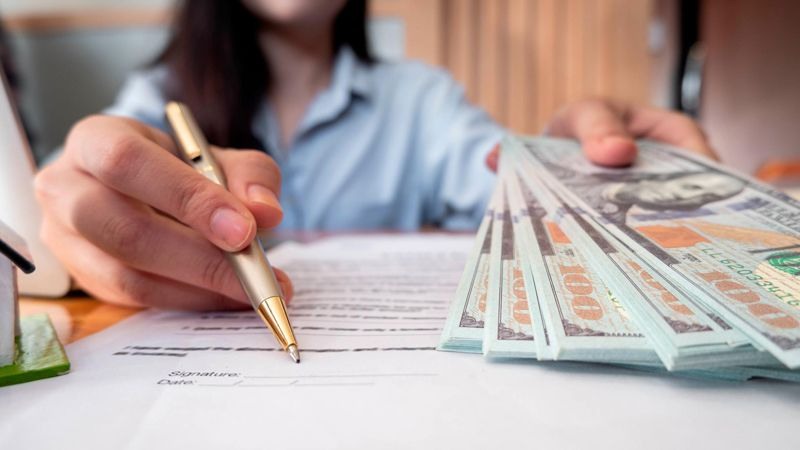 đứng tên vay tiền