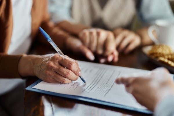 Ủy quyền để lập di chúc: Toàn bộ quy định pháp lý