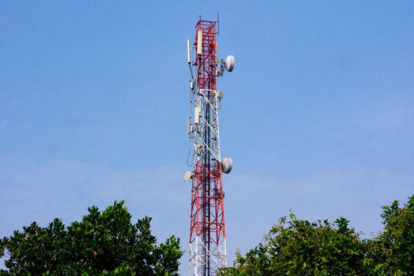 Ủy quyền trong giao dịch đất trong khu vực có dự án viễn thông