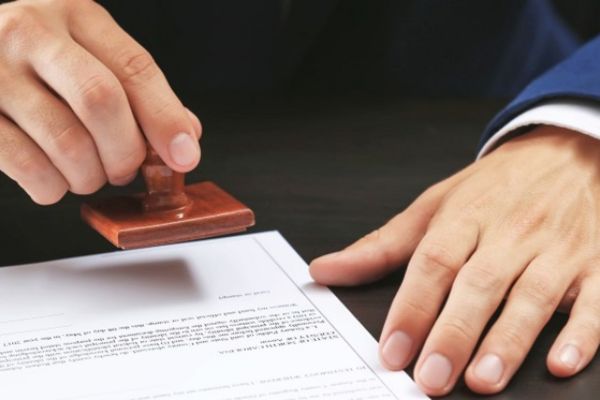 Công chứng hợp đồng mua bán xe nâng