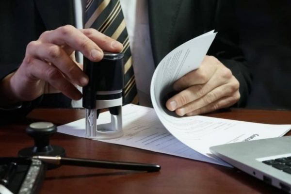 Công chứng hợp đồng mua bán xe xi téc