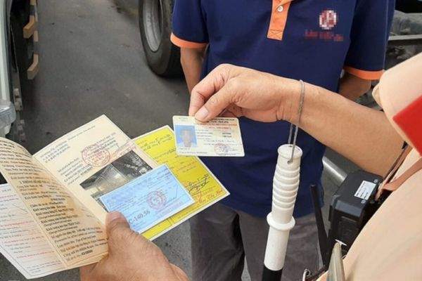 Kiểm tra xe có bị kê biên không