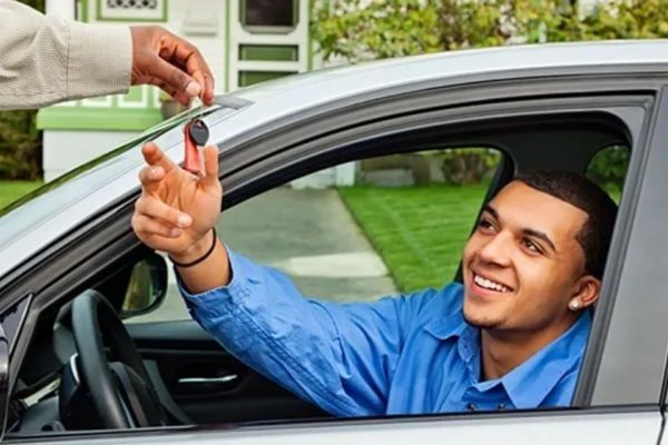 Mua xe từ người đang bị truy cứu trách nhiệm hình sự